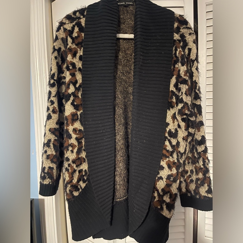 Black Rivet sz xl leopard & black cardigan